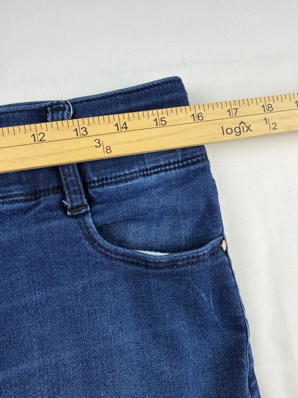 Nine West Straight Leg Jeans Size 10 Stretch Waist Comfort Fit - Picture 6 of 9